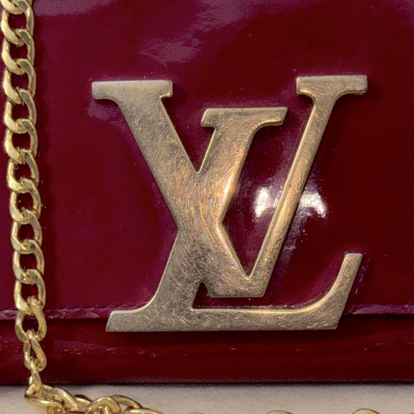 Authentic Louis Vuitton Portefeiulle Louise Patent Leather Long Bifold Wallet - Picture 2 of 16